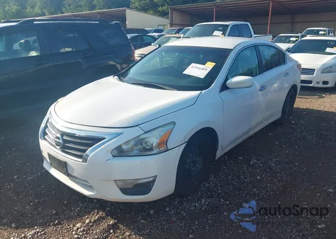 2013 Nissan Altima 2.5 S z USA, uszkodzony, nr VIN 1N4AL3AP5DN460441